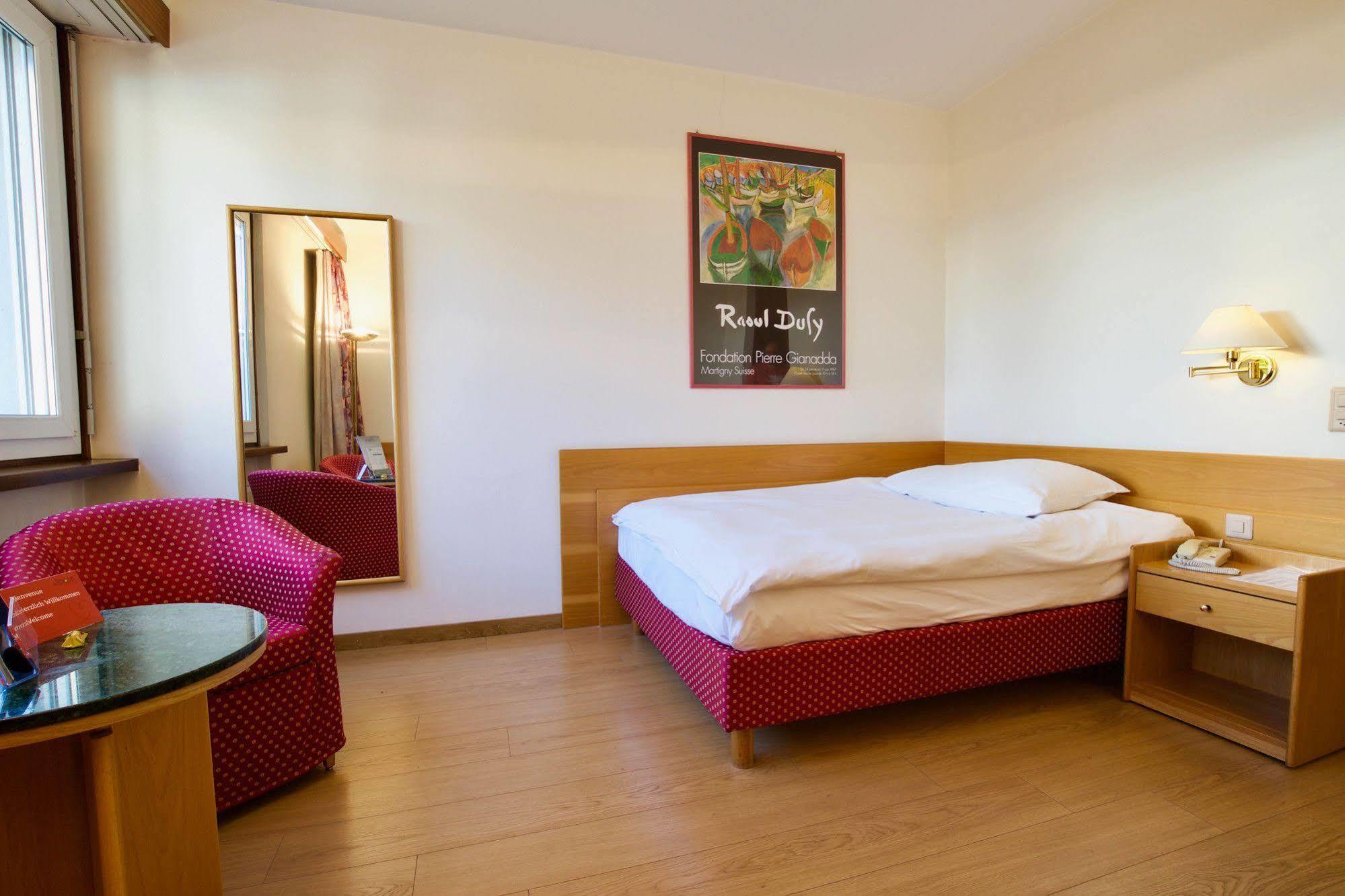Hotel Du Rhone Sion Eksteriør billede